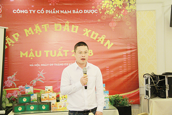 Tổng Giám đốc Công ty CP Nam Bảo Dược Phùng Đức Hoàng phát biểu tại Hội nghị