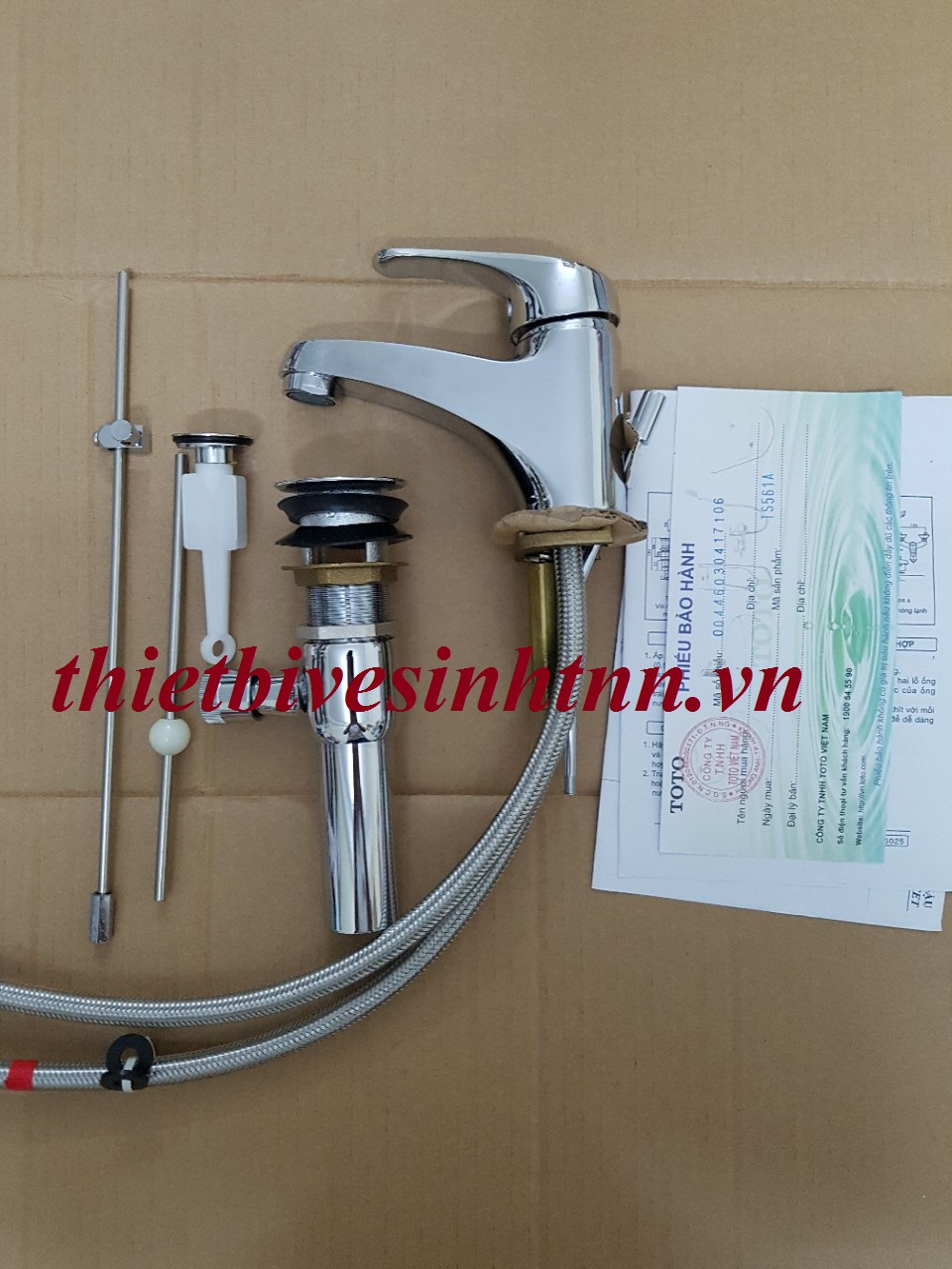 voi-chau-nong-lanh-toto-ts561a