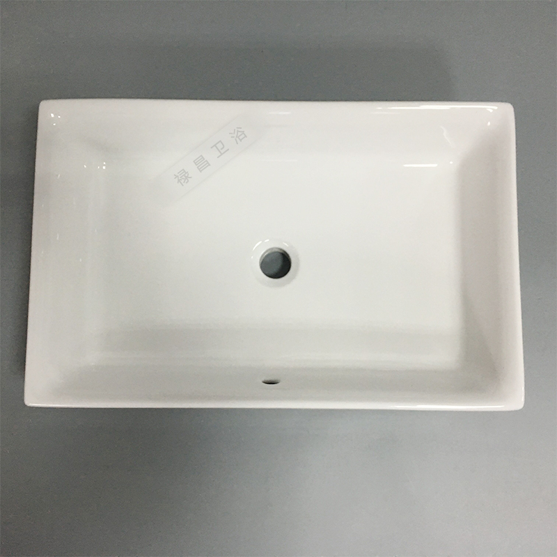 chau-dat-tren-ban-toto-LW1716B