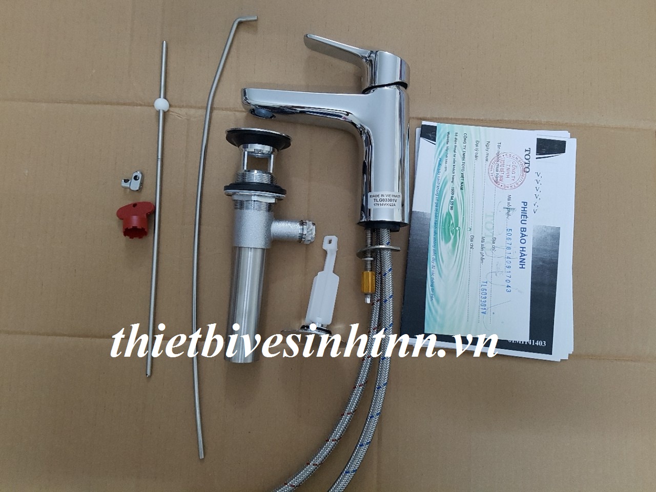 voi-chau-nong-lanh-toto-TLG03301V