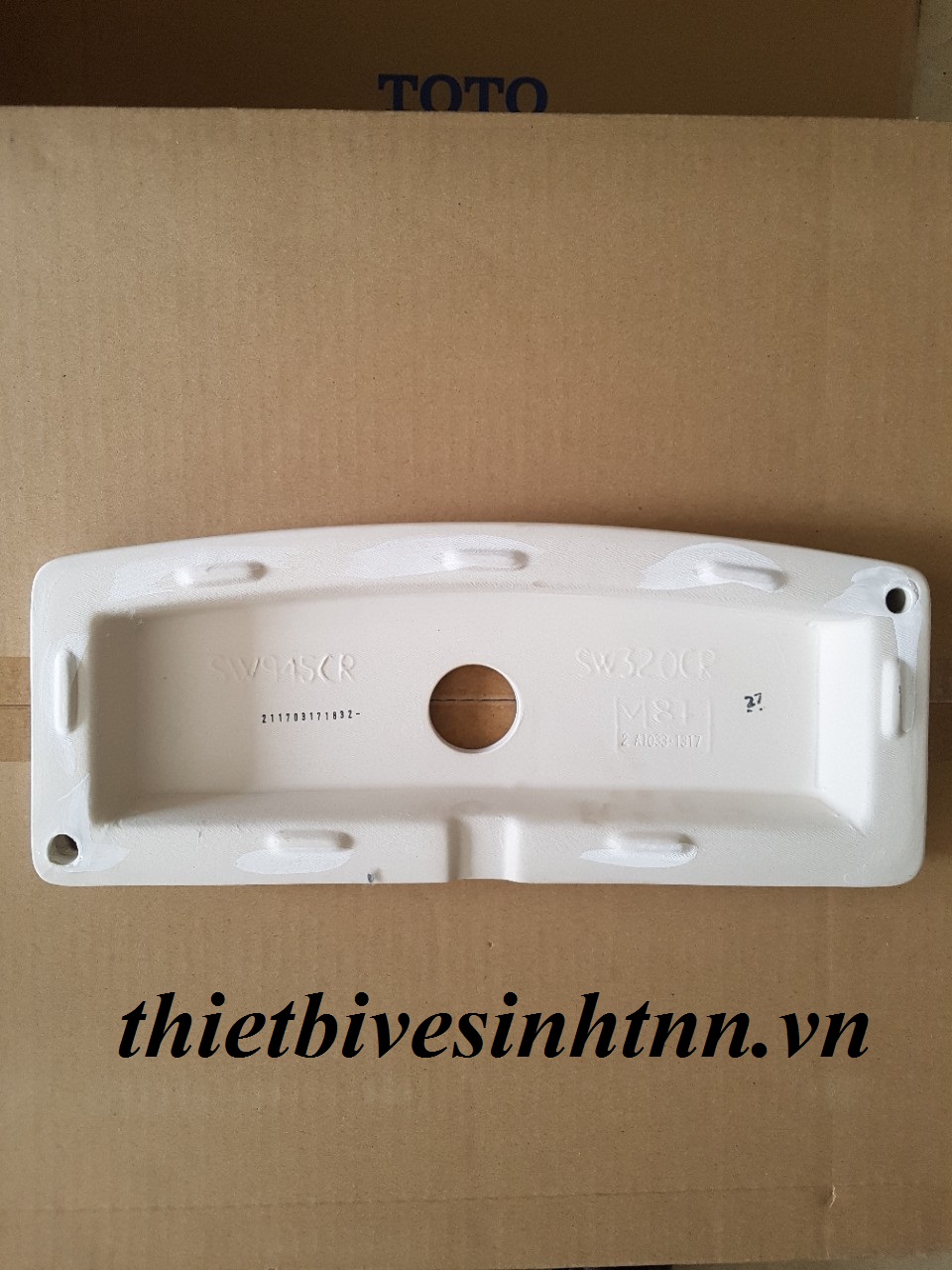 nap-ket-nuoc-ban-cau-toto-HSW945NCRV